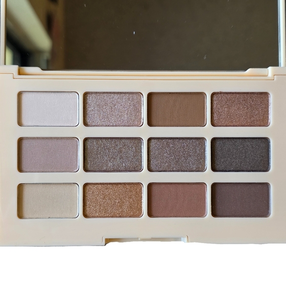 Laura Geller You’re A Natural Multi-Finish 12 Eyeshadow Palette Beige& Brown NIB - Picture 3 of 10